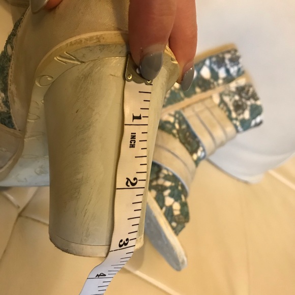 Eject Ankle Gorgeous Boots - Picture 9 of 10